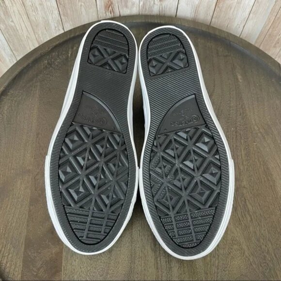 Converse Galaxy Shimmer Low Top - Youth size 5 - Picture 8 of 9